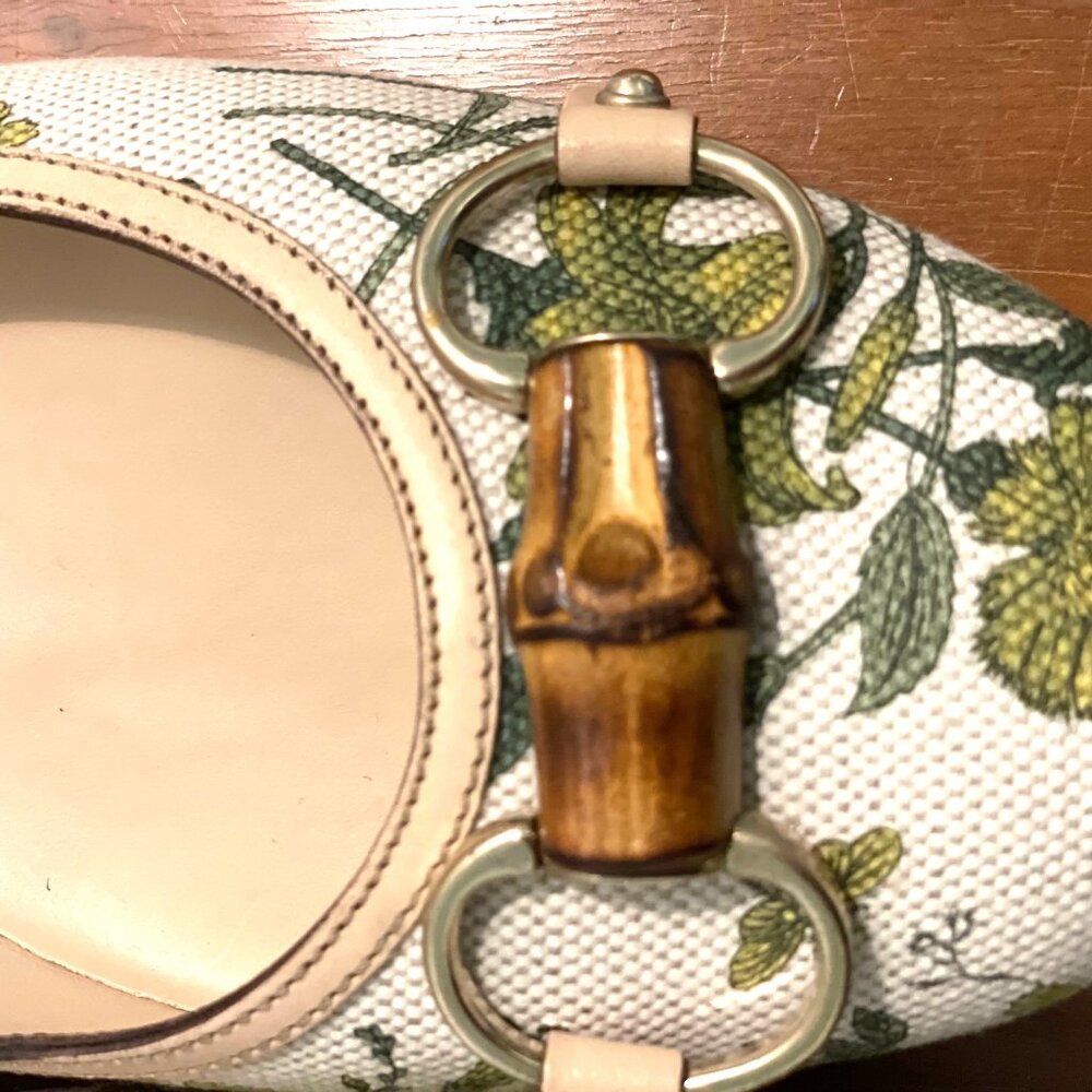 Gucci Flora Print Flats with Bamboo Horsebit Detail - 9B - Picture 6 of 7